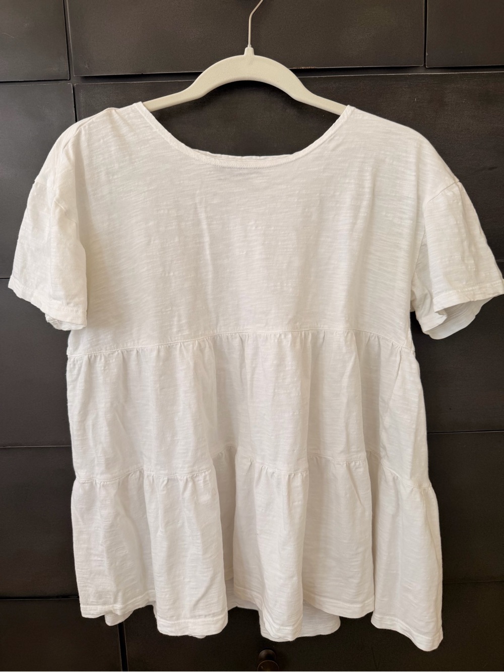 Hatch White The Tiered Cotton Tee maternity EUC 2
